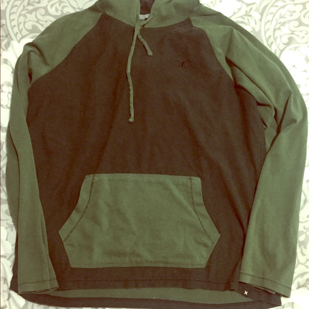 🚫 SOLD 🚫 Men’s Hurley Hoodie